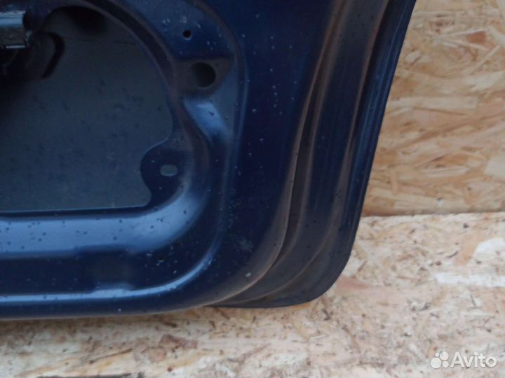 Крышка багажника toyota yaris