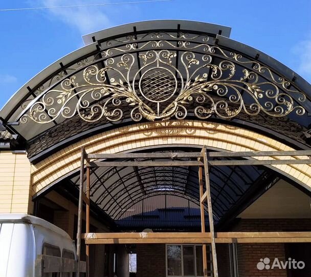 Навесы кованные из поликарбоната