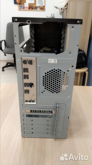 Корпус Gigabyte для компьютера