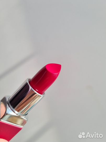 Clinique помада