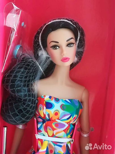 Poppy parker island time