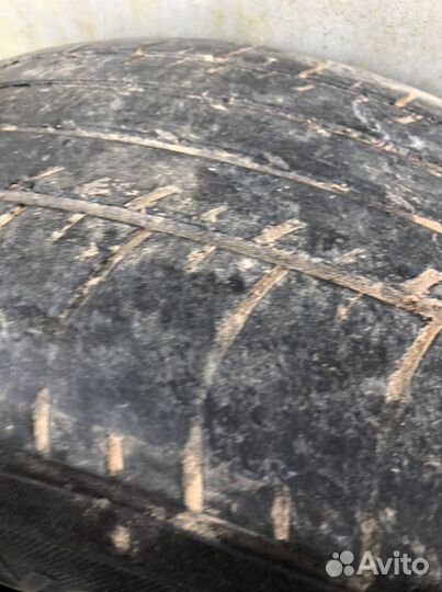 Yokohama dB Decibel E70 215/55 R17