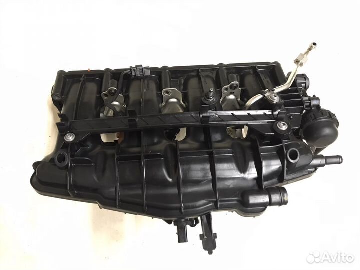 Впускной коллектор 06J133185EQ Passat B7,1.8 TSI