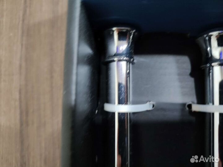 Продам Полотенцедержатель двойной