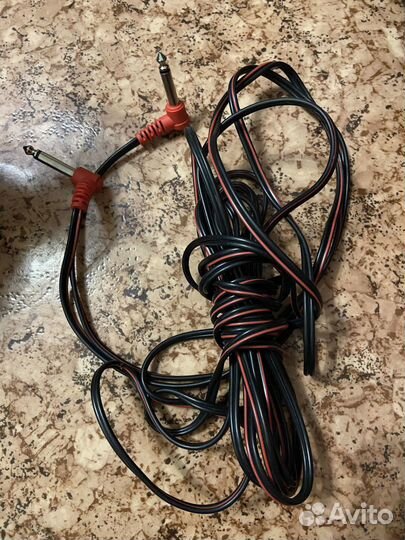 Студийная колонка