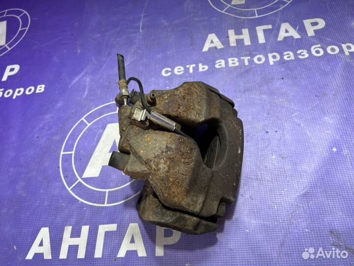 Суппорт передний левый Volkswagen Touareg 7L BAC