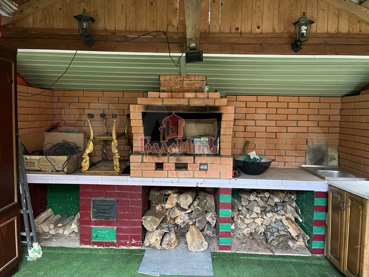 Дом 179,9 м² на участке 10 сот.