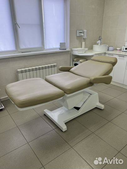 Кушетка косметологическая с электроприводом