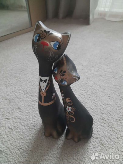 Статуэтка фарфор Кошки