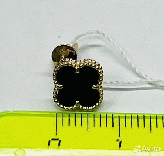 Золотая серьга