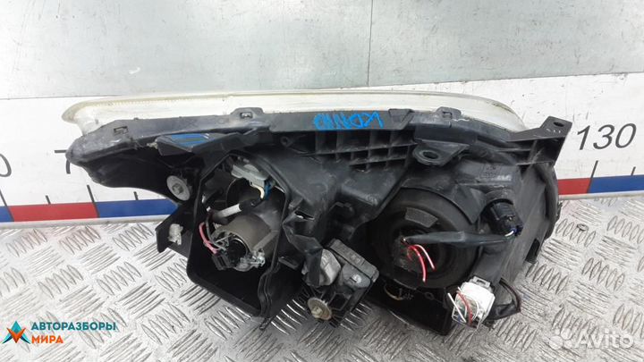 Фара левая Toyota Avensis 2 (T250) 2005