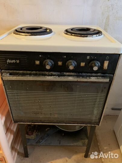 Электроплита с духовкой 