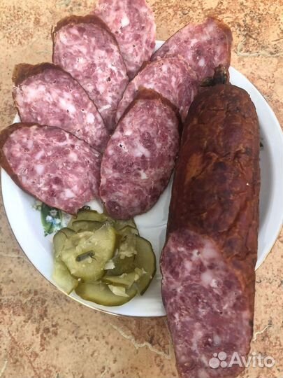 Ветчина и колбаса домашнего копчения