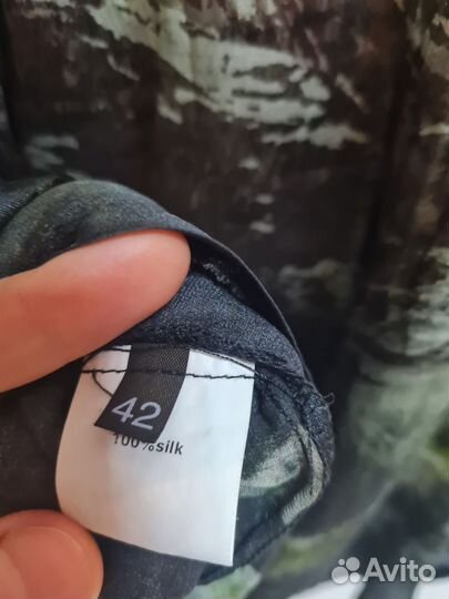 Платье шелковое 42