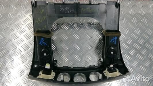 Дефлектор mitsubishi L200 K4T (TEA01I201)