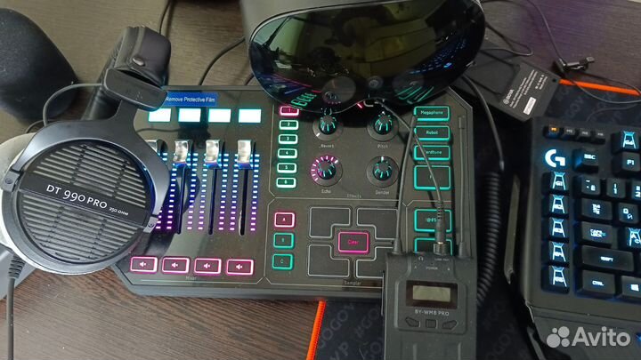 Станция для подкастов TC helicon GO XLR