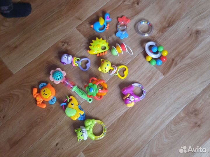 Прорезыватели грызунки развеваюшие игрушки