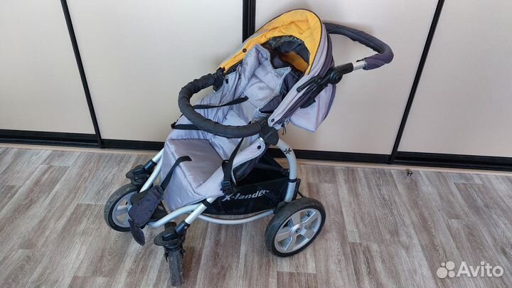 Коляска X-Lander с надувными колесами
