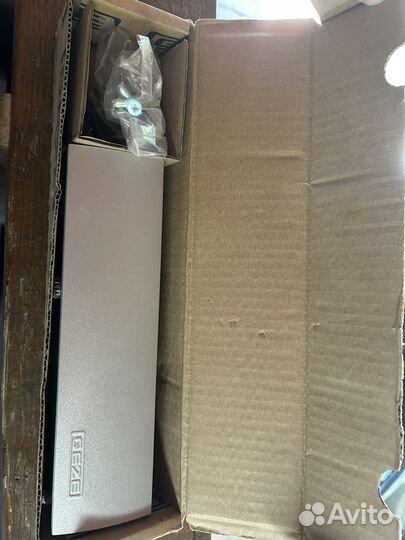 Дверной доводчик geze TS 4000