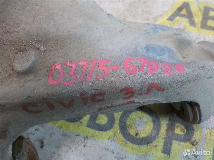 Кулак поворотный задний левый Honda Accord VII 20