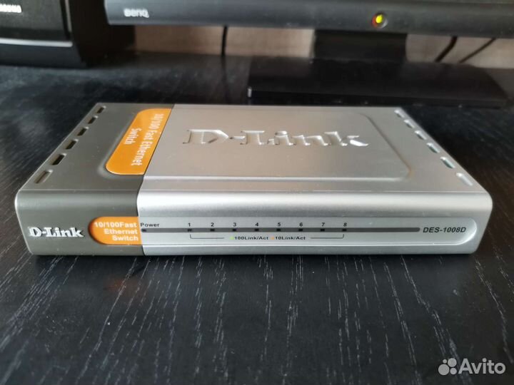 Коммутатор d-link 1008D