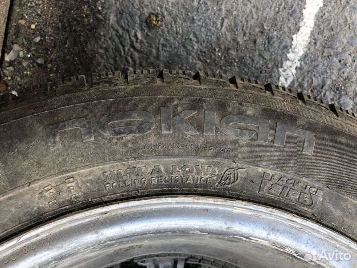 Nokian Tyres Hakkapeliitta R 215/60 R16
