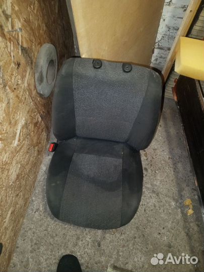 Сиденья гранта передние