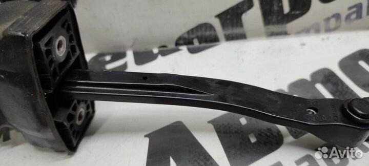 Ограничитель двери передний Audi A7 4G CGW