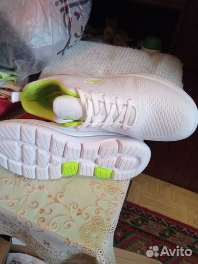 Кроссовки женские41р