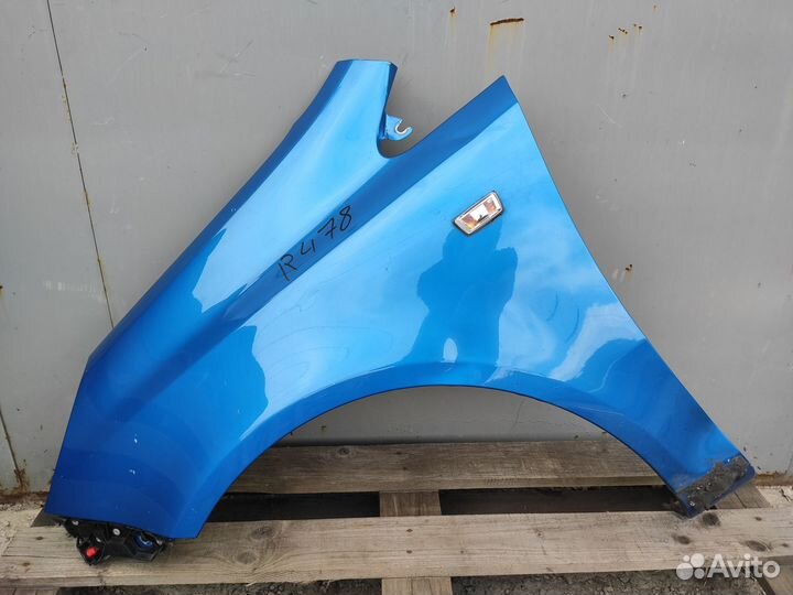 Крыло переднее левое на Opel Corsa D