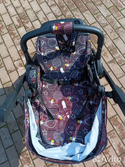 Прогулочная коляска