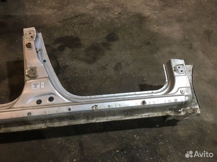 Порог правый Renault Duster HSM F4R 2012