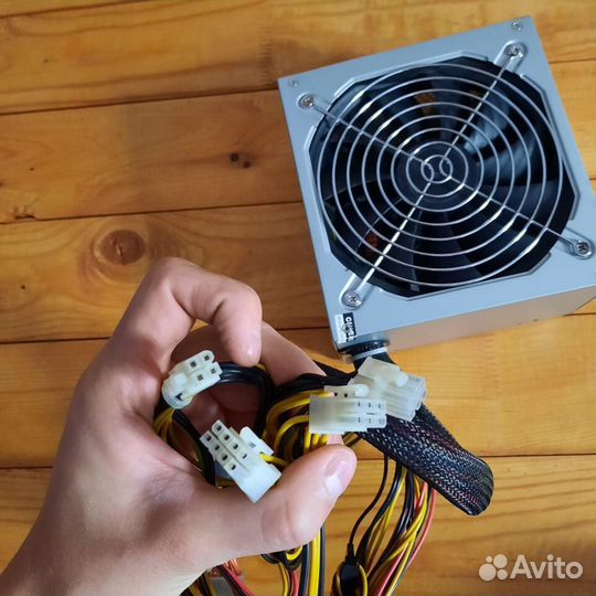 Фирменный блок питания chieftec 500ватт