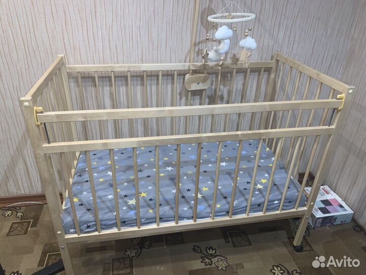 Кроватка для новорожденных