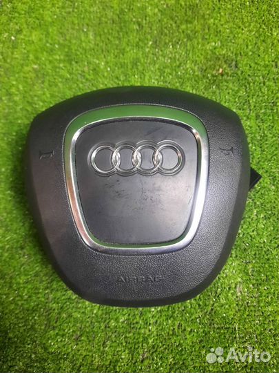 Подушка безопасности в руль Audi A4 B8 cdnc 2010