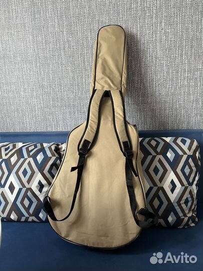 Акустическая гитара