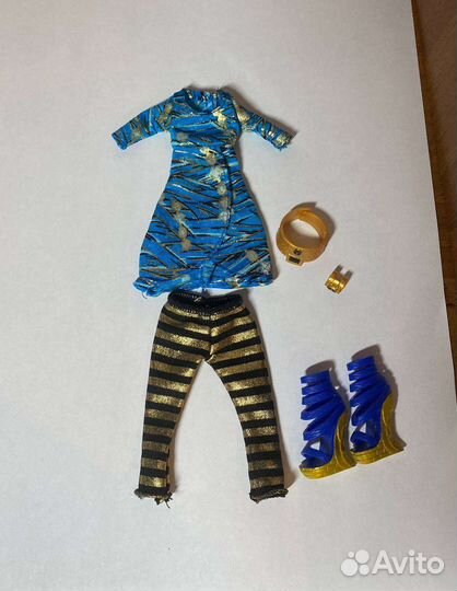 Аутфит/одежда от Клео де Нил День Фото