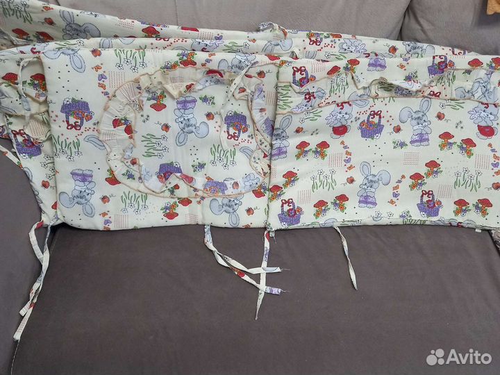 Бортики на детскую кроватку