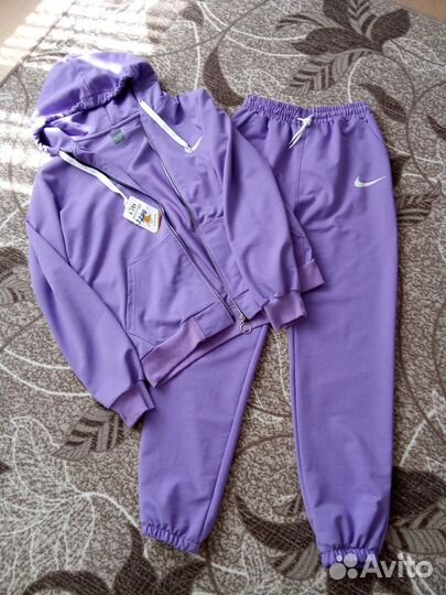 Спортивный костюм женский новый, р-р 48
