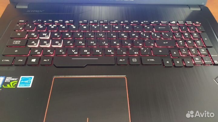 Ноутбук Asus 17,3
