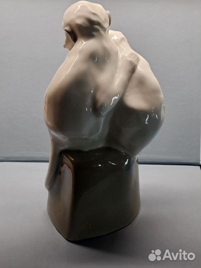 Статуэтка фарфор обезьяны