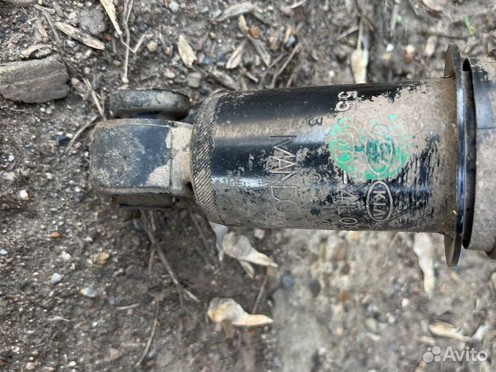 Задняя стойка оригинал киа рио 3