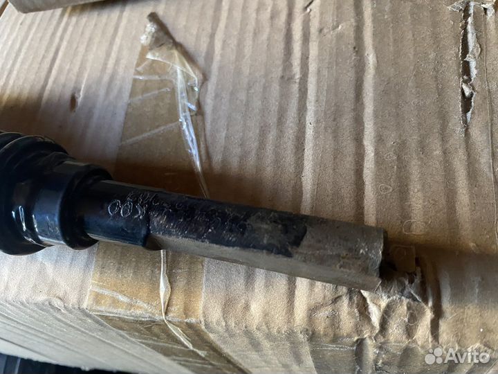 Вал карданный рулевой средний С муфтой / hover