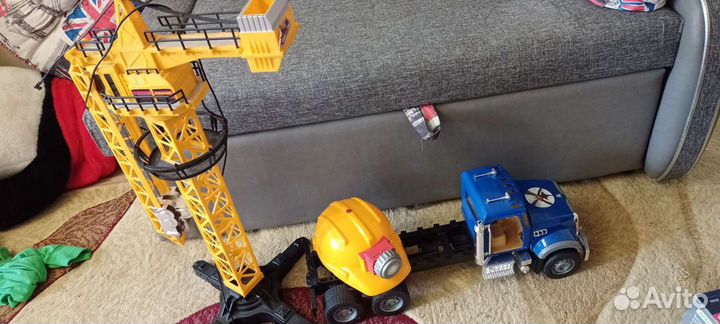 Игрушки (много)
