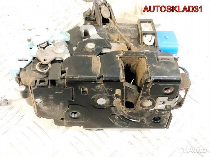 Замок двери передней левой VW Caddy 3 3D1837015AB