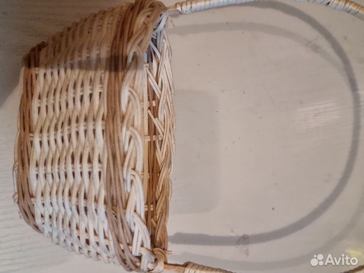 Корзина плетеная