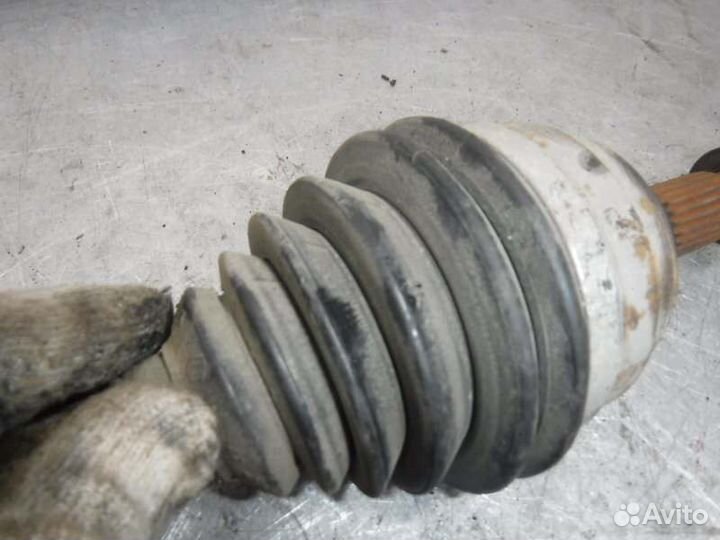 Привод левый Renault Megane K4M 2005