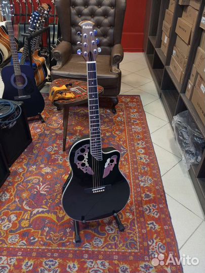 Электро-акустическая гитара