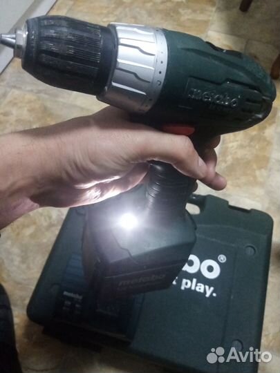 Шуруповерт metabo