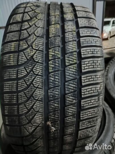 Pirelli P Zero Winter 295/30 R21